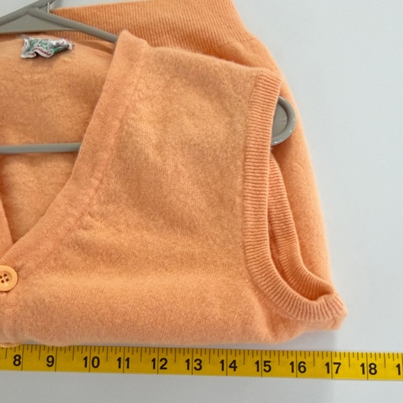 Benetton 100% Lambswool Cardigan Vest - Picture 9 of 9